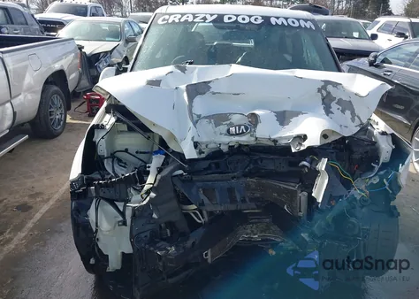 2014 Kia Soul z USA, uszkodzony, nr VIN KNDJN2A25E7739901